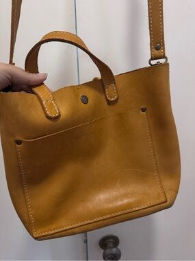 Gorgeous vintage Portland leather Leather Shoulder Bag.